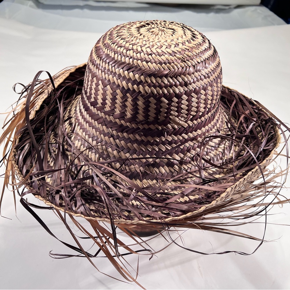 Stylish Woven Straw Hat with Fringe